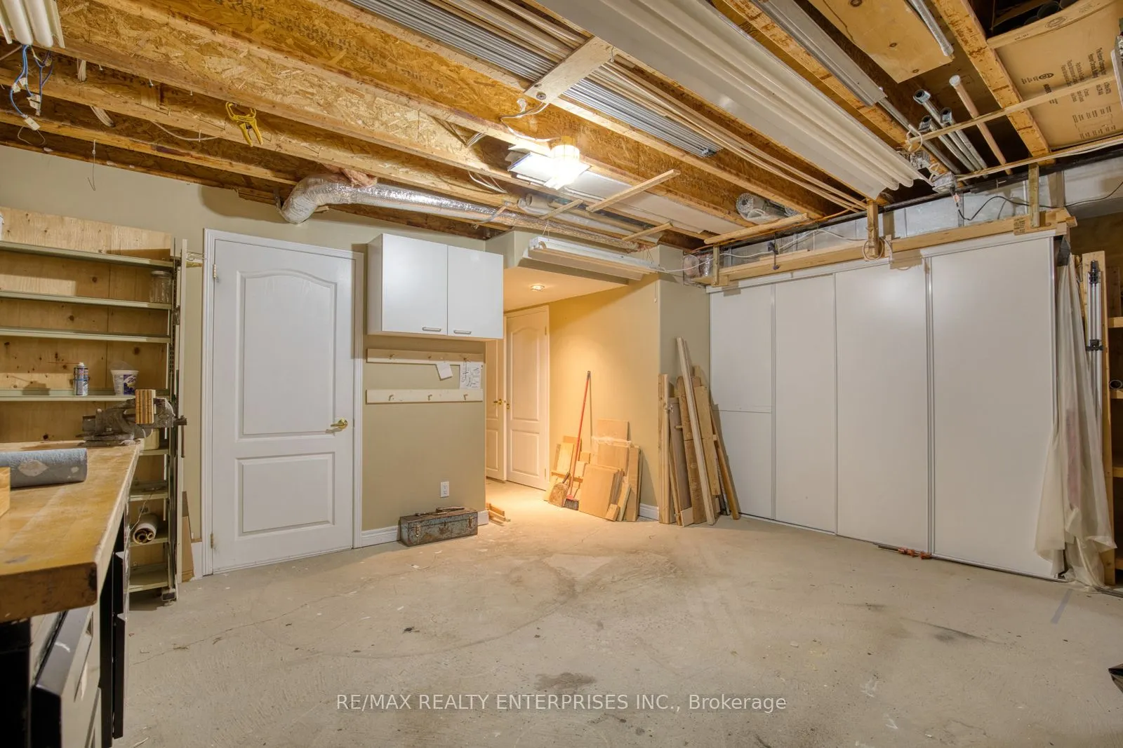 23 Ellen Street, #4