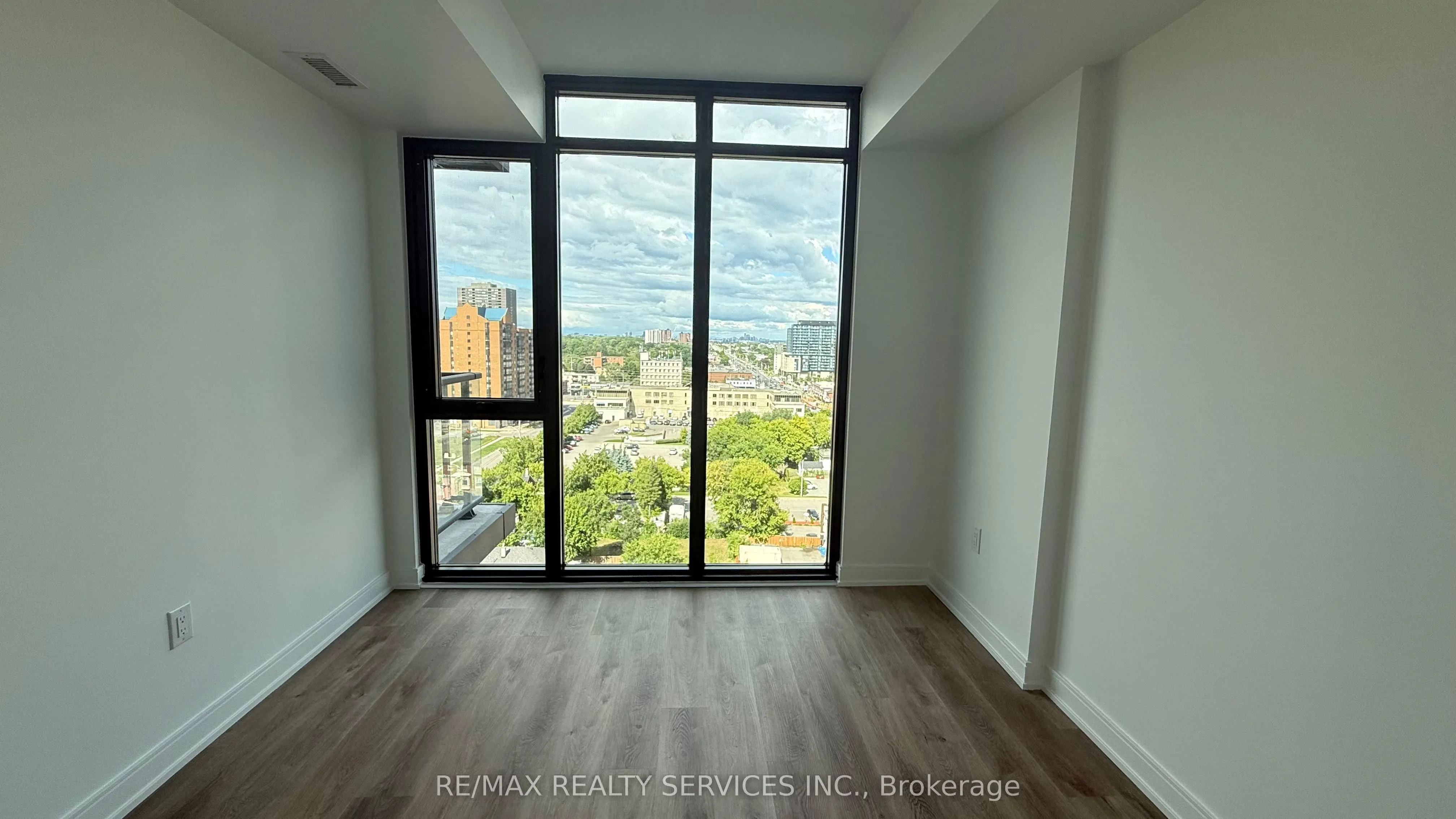 3009 Novar Road, #1121