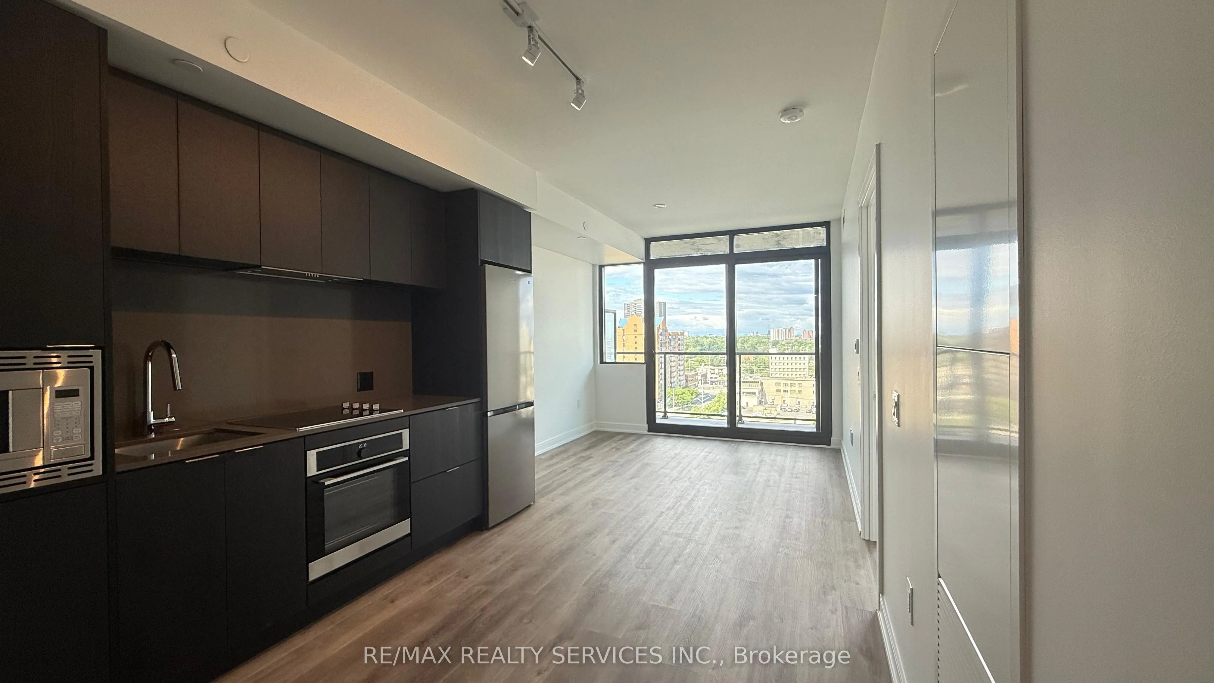 3009 Novar Road, #1121