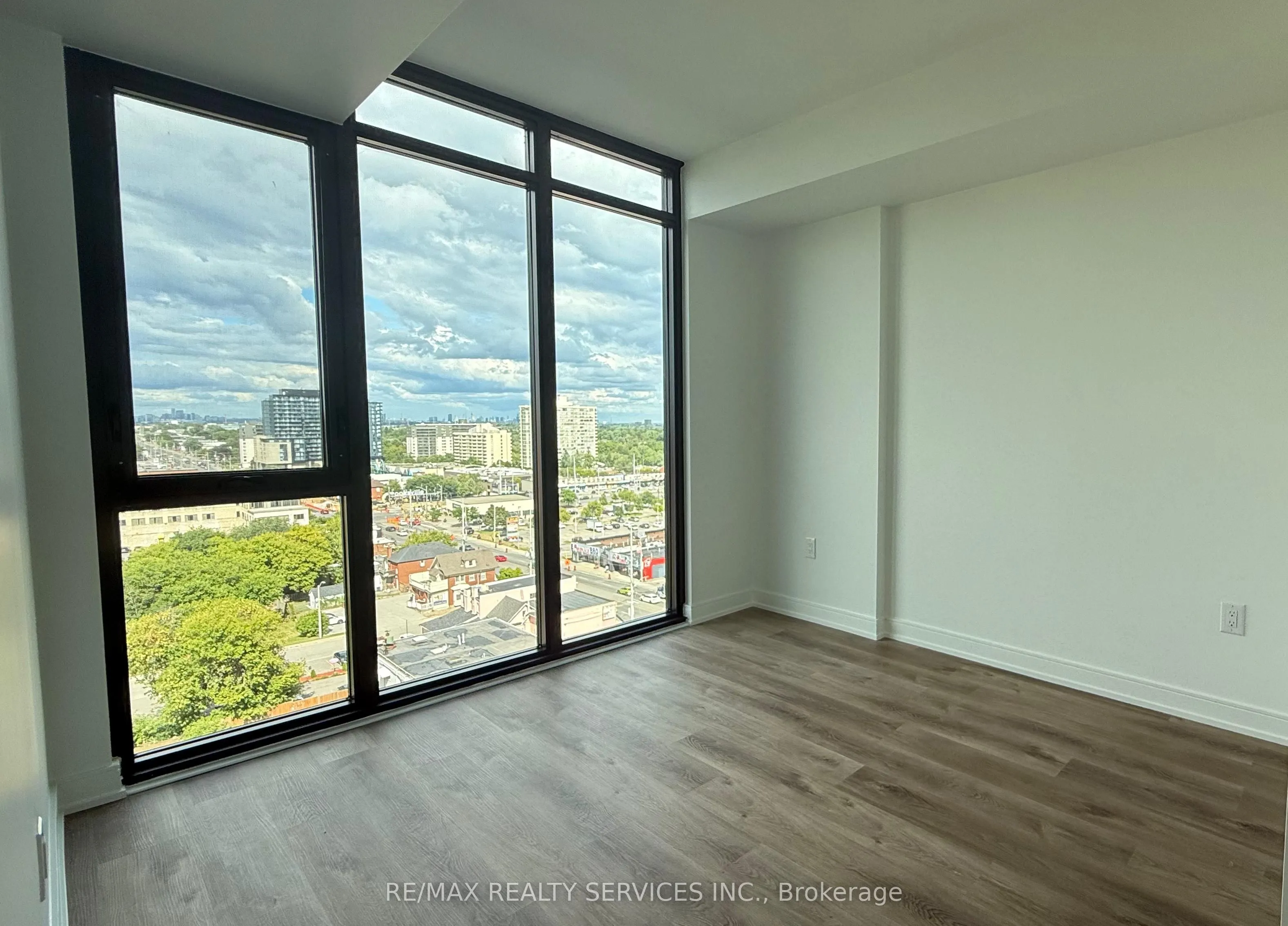 3009 Novar Road, #1121