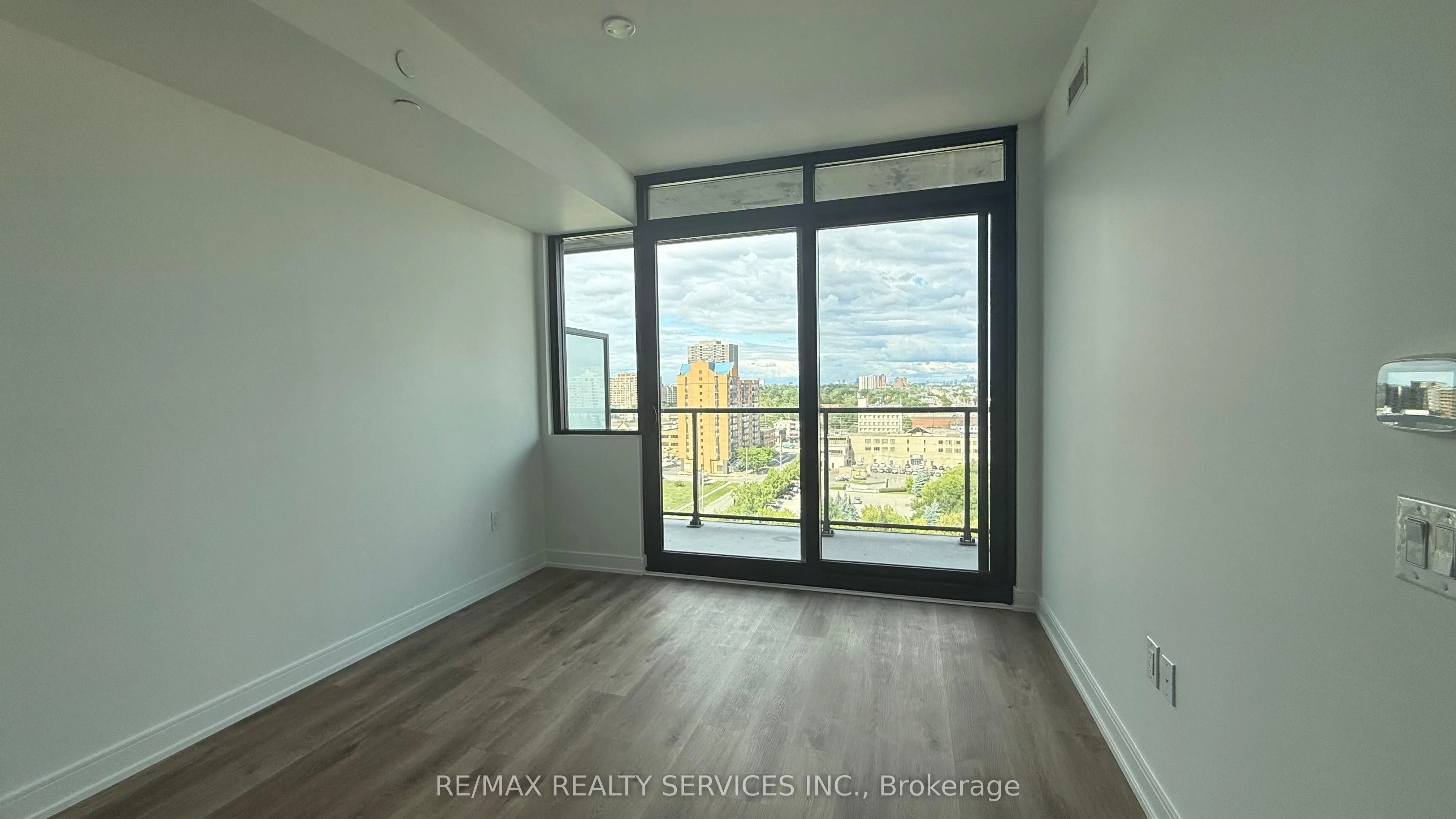 3009 Novar Road, #1121