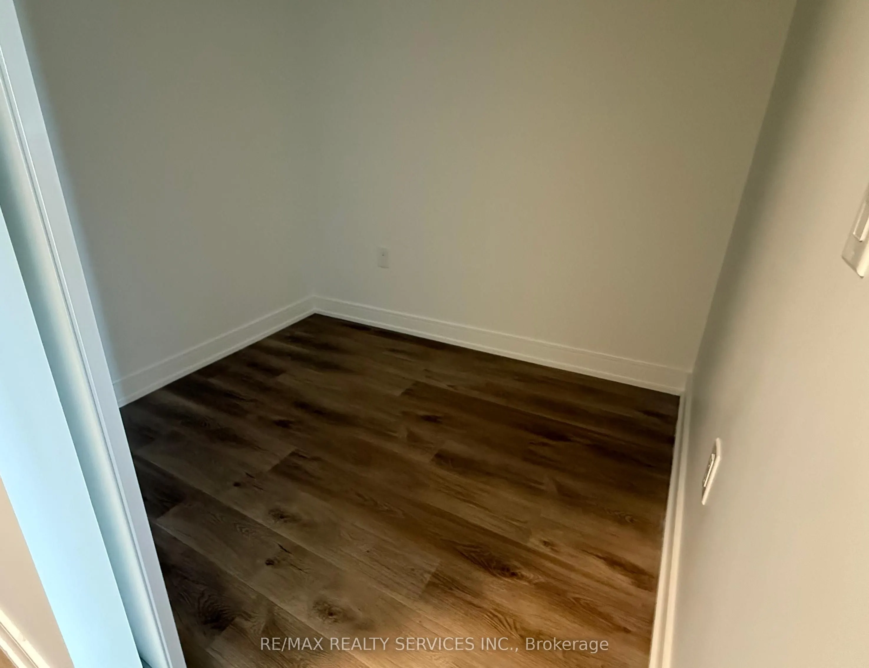 3009 Novar Road, #1121