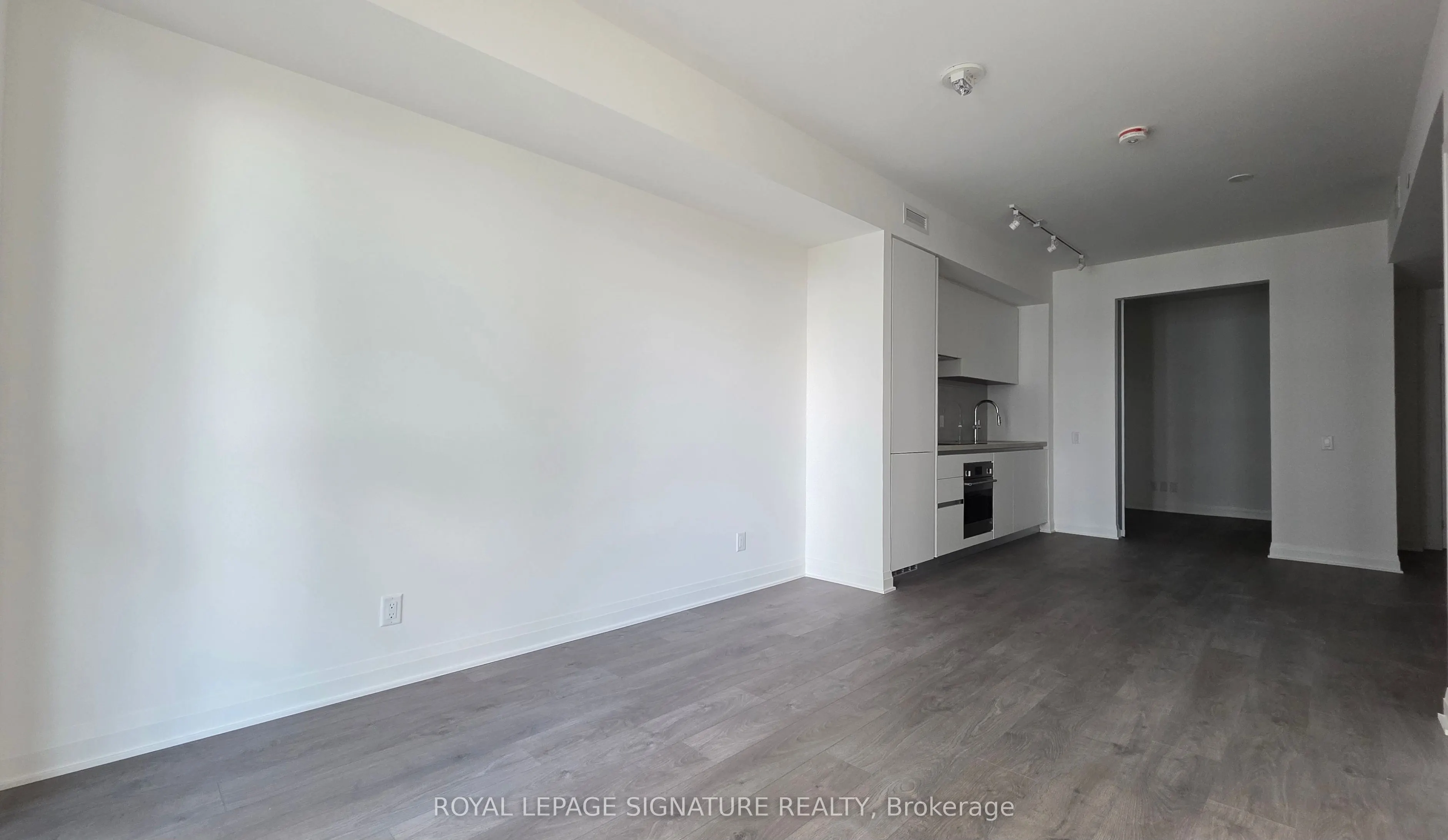 4015 The Exchange, #2211
