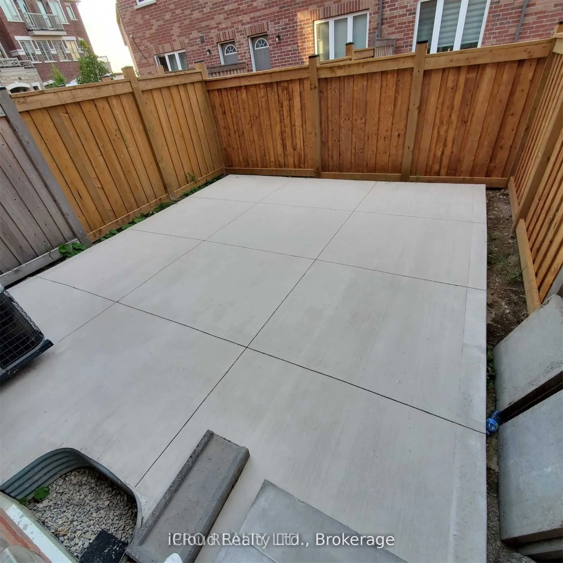 13 Shiff Crescent
