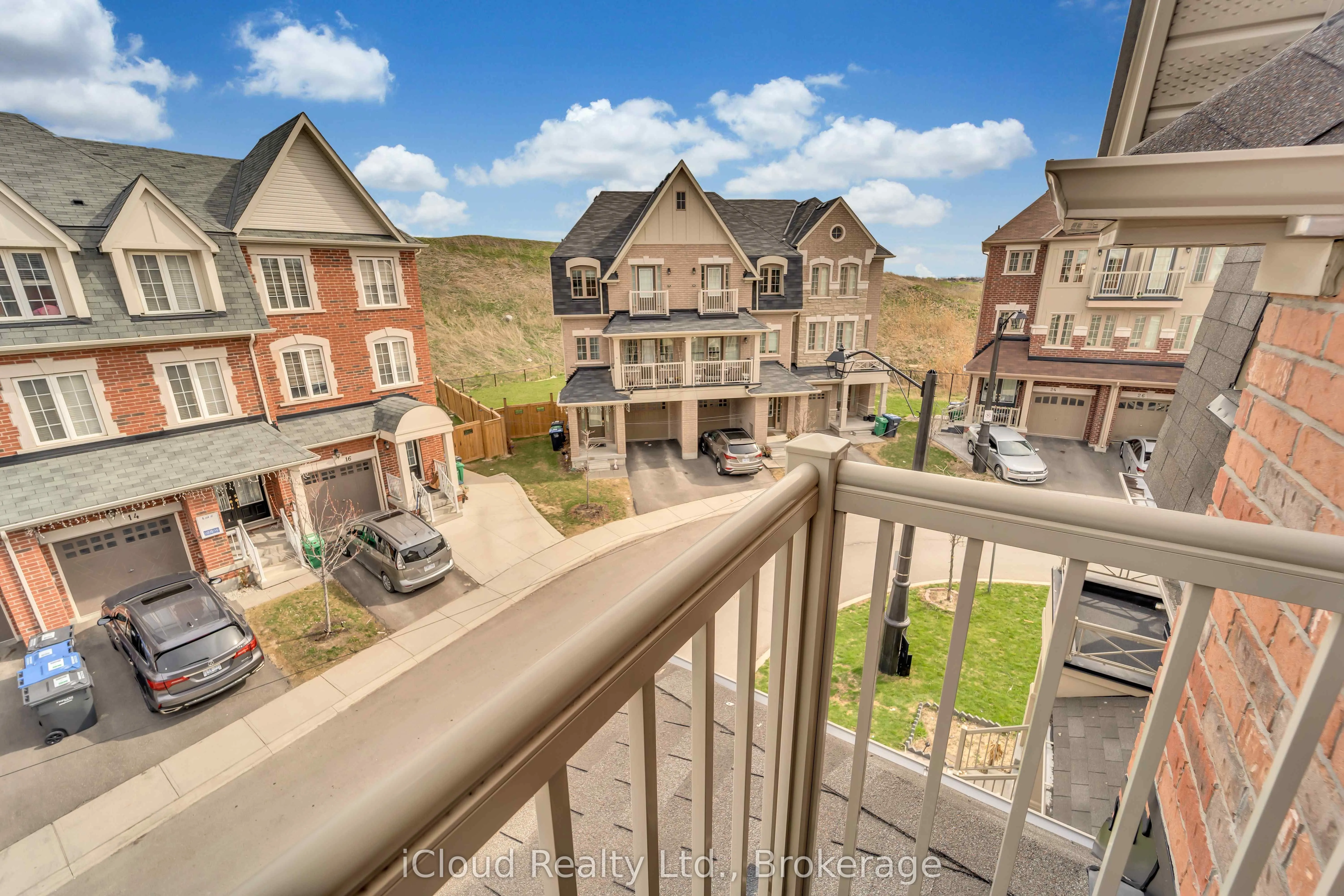 13 Shiff Crescent
