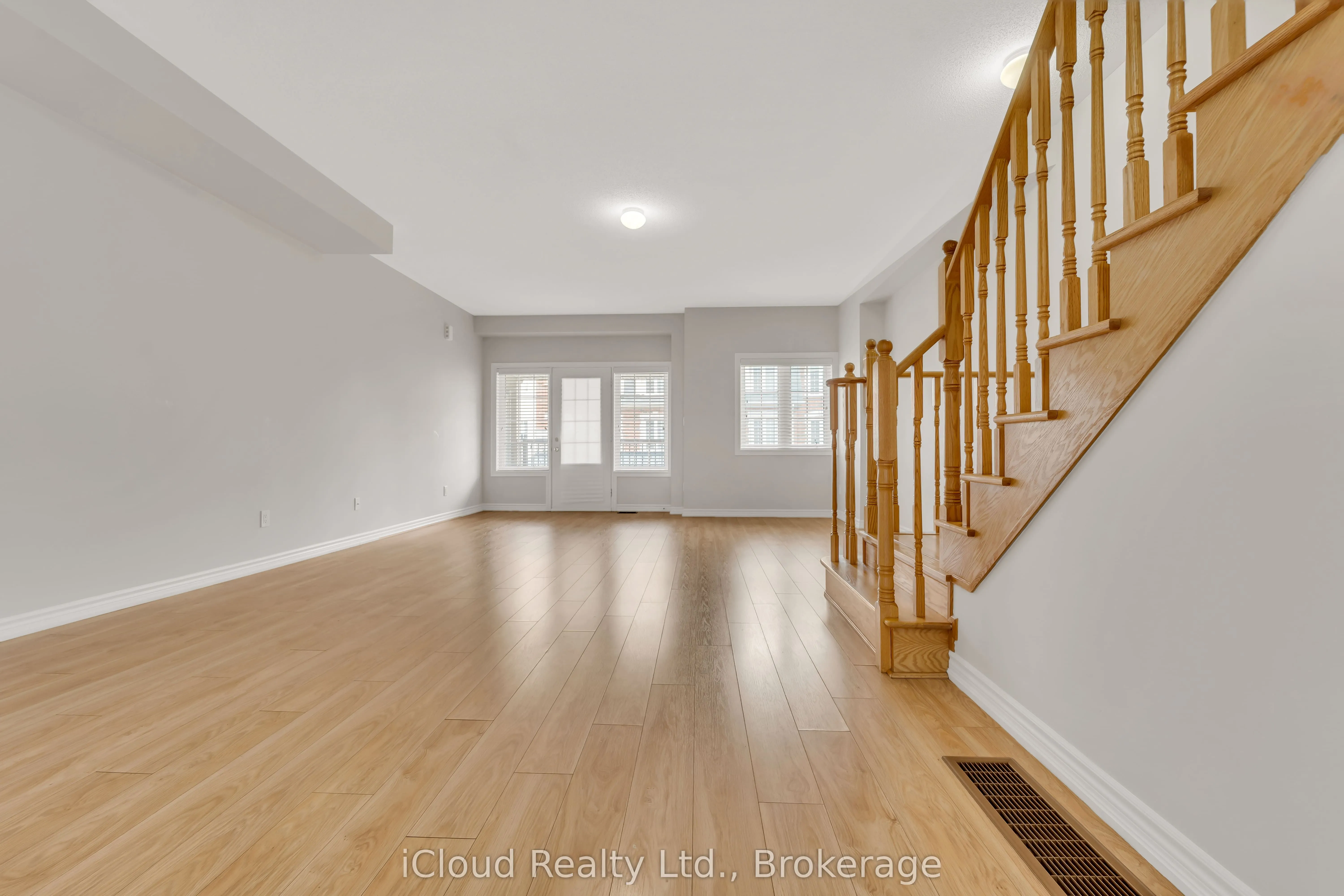 13 Shiff Crescent