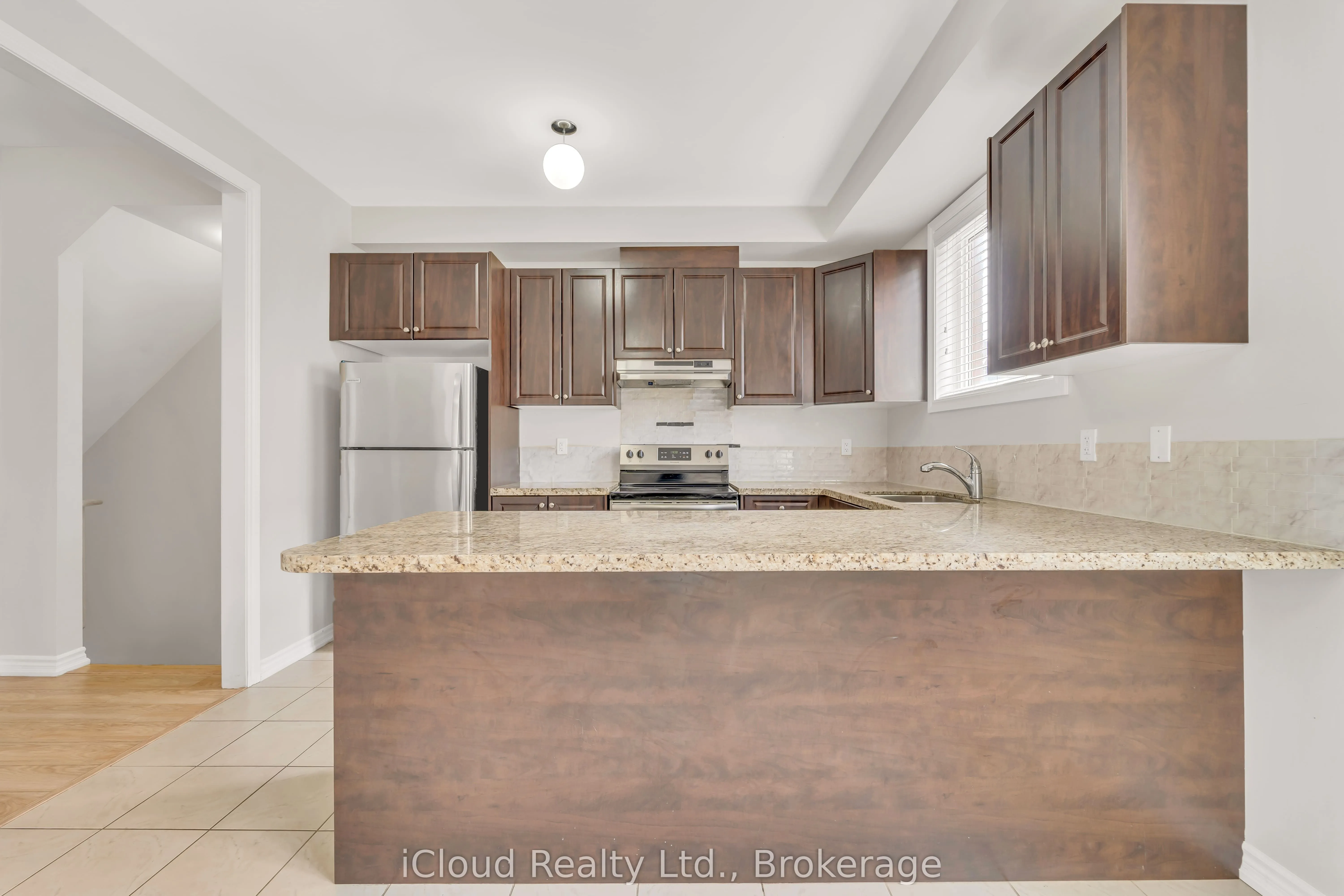 13 Shiff Crescent