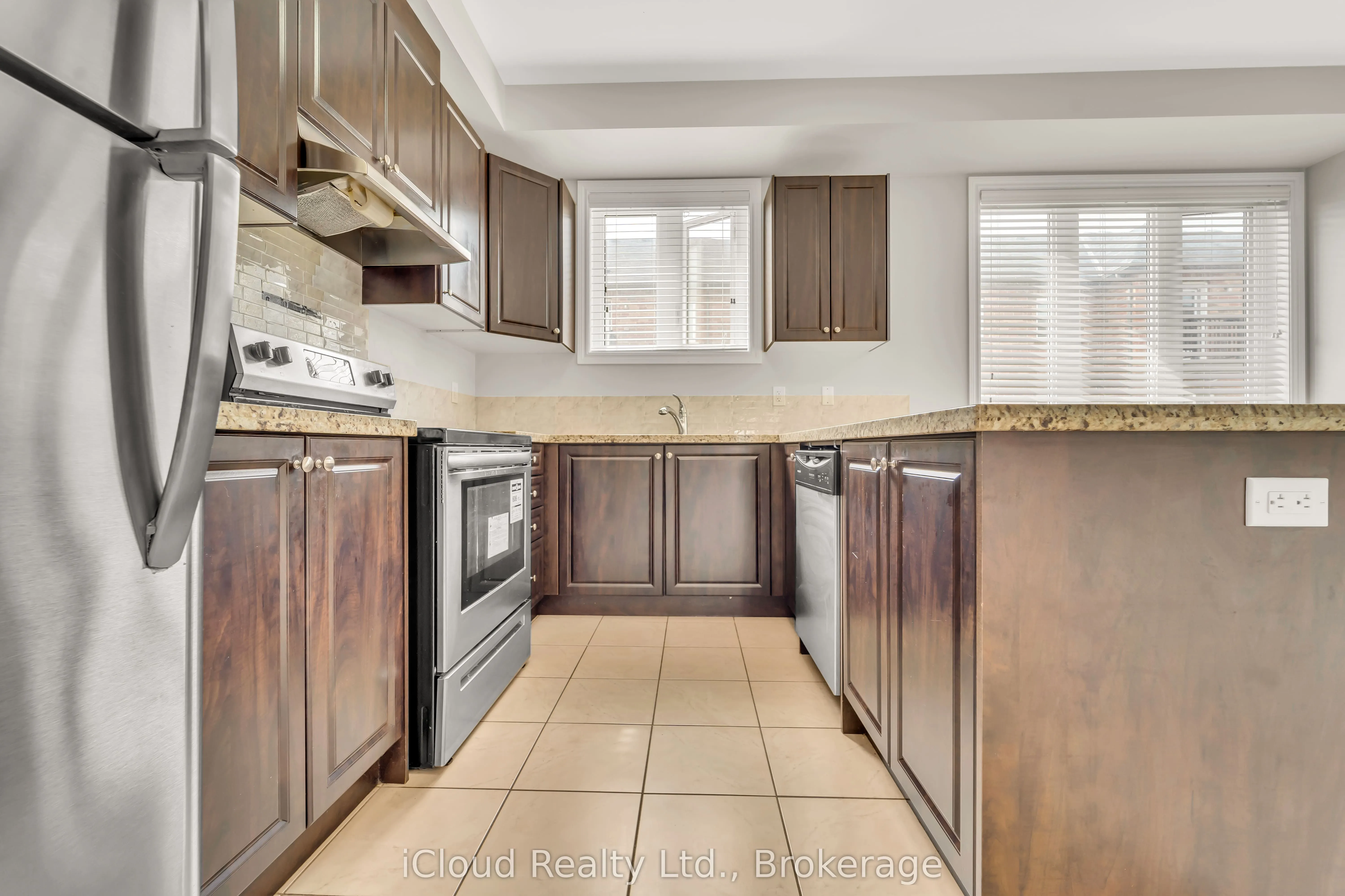 13 Shiff Crescent