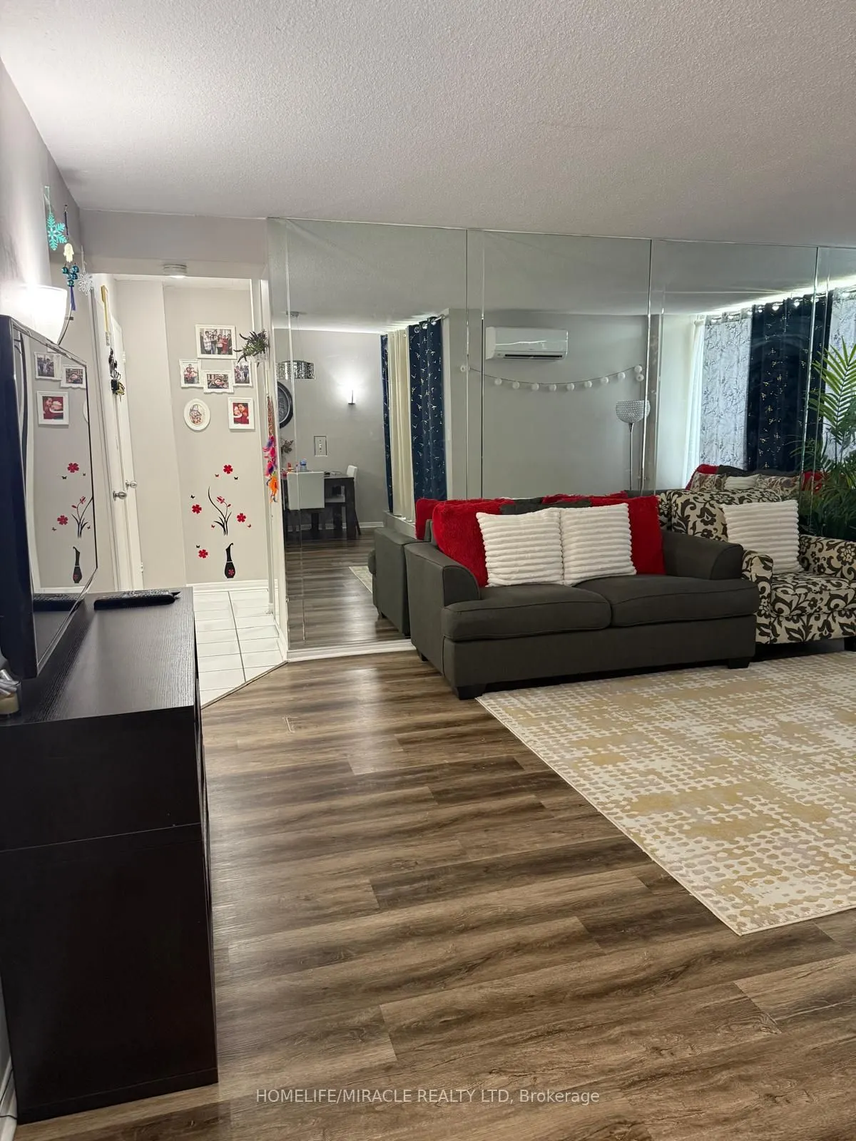 2556 Argyle Road, #803