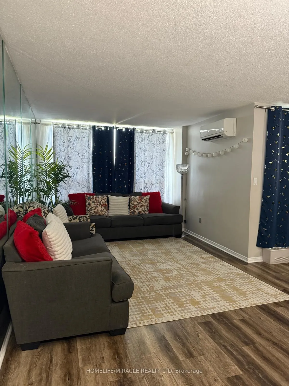 2556 Argyle Road, #803