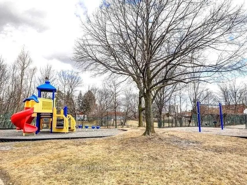 2556 Argyle Road, #803