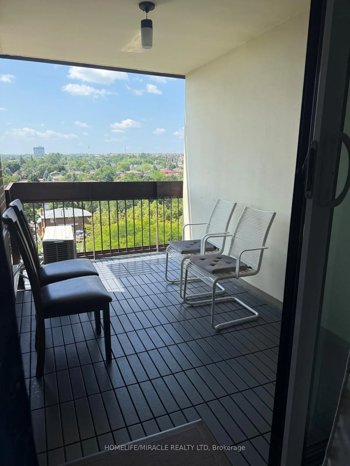 2556 Argyle Road, #803