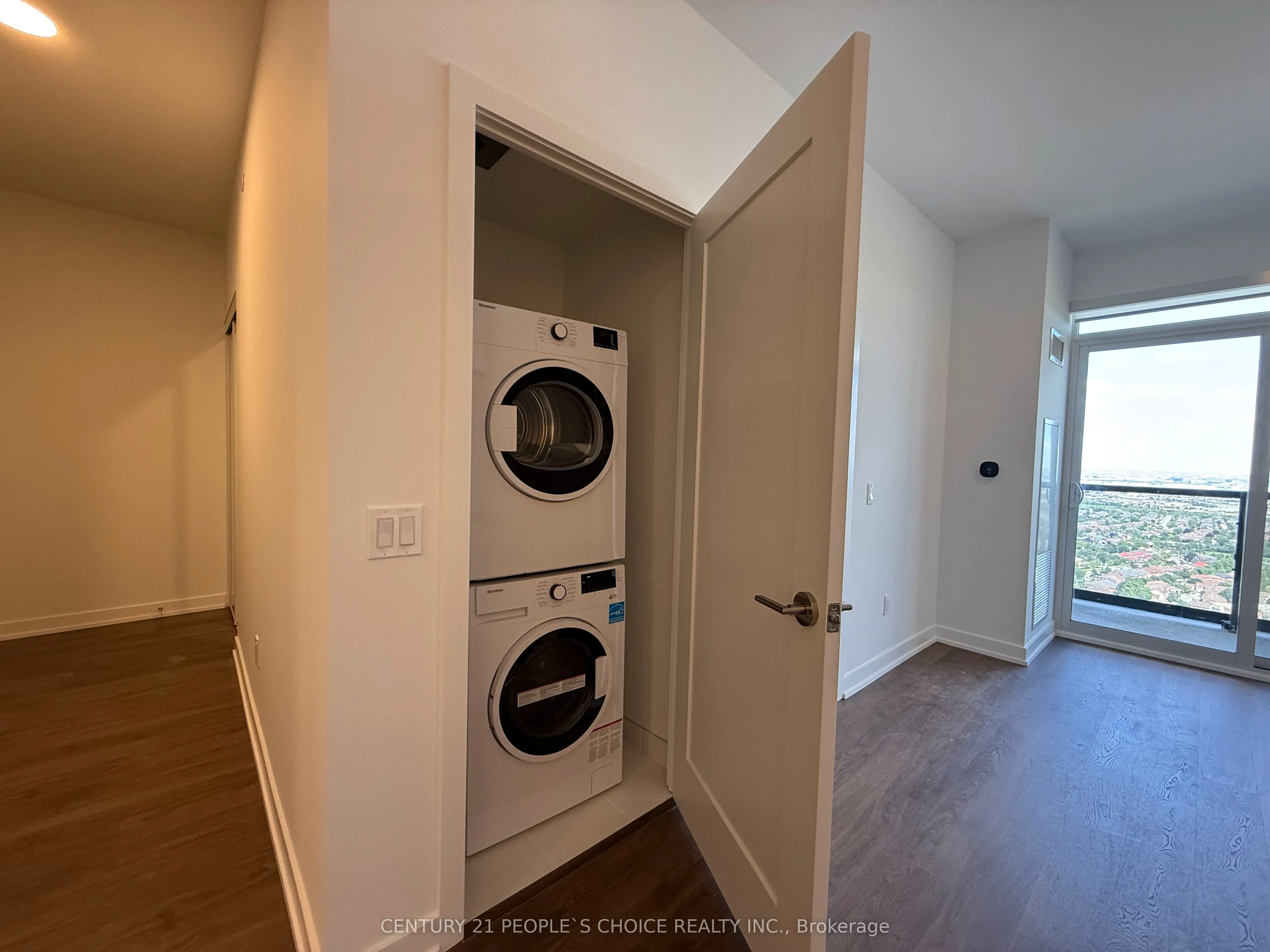 5105 Hurontario Street, #3212