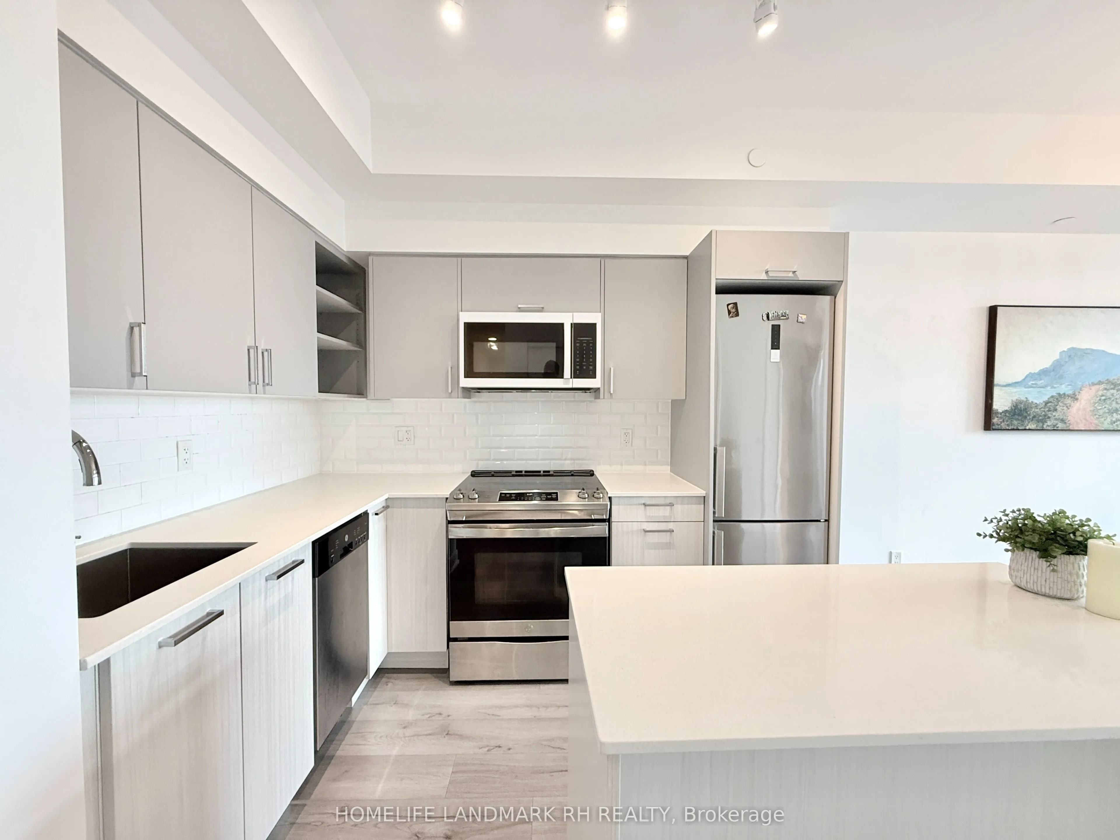 385 Osler Street, #512