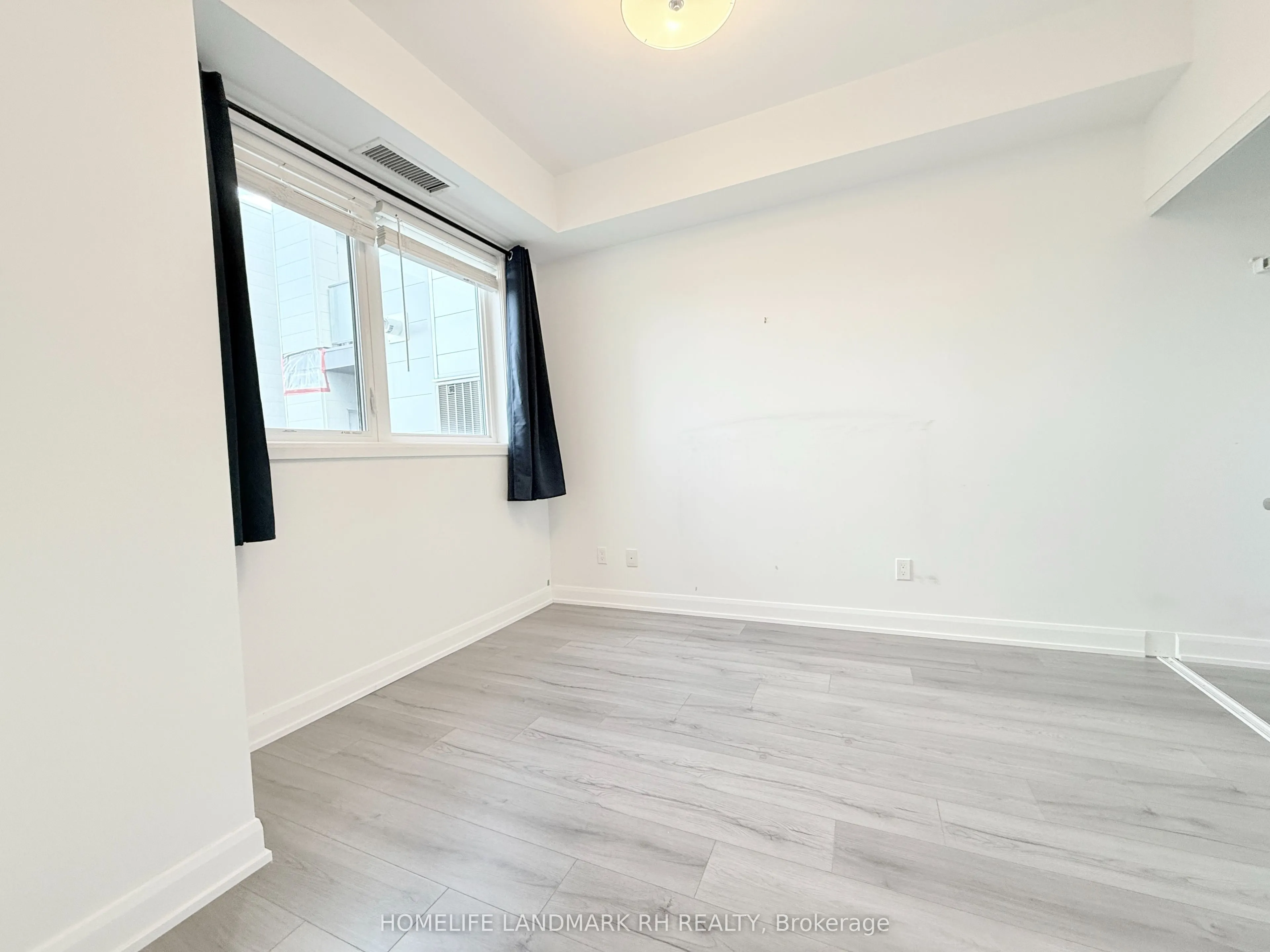 385 Osler Street, #512