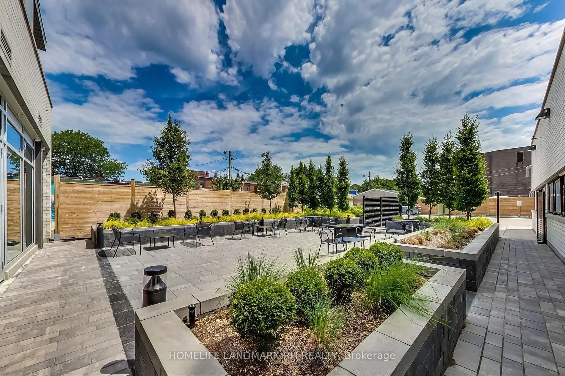 385 Osler Street, #512