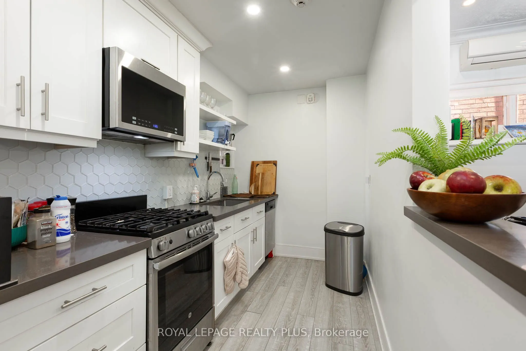 1 Elmwood Avenue S, #2