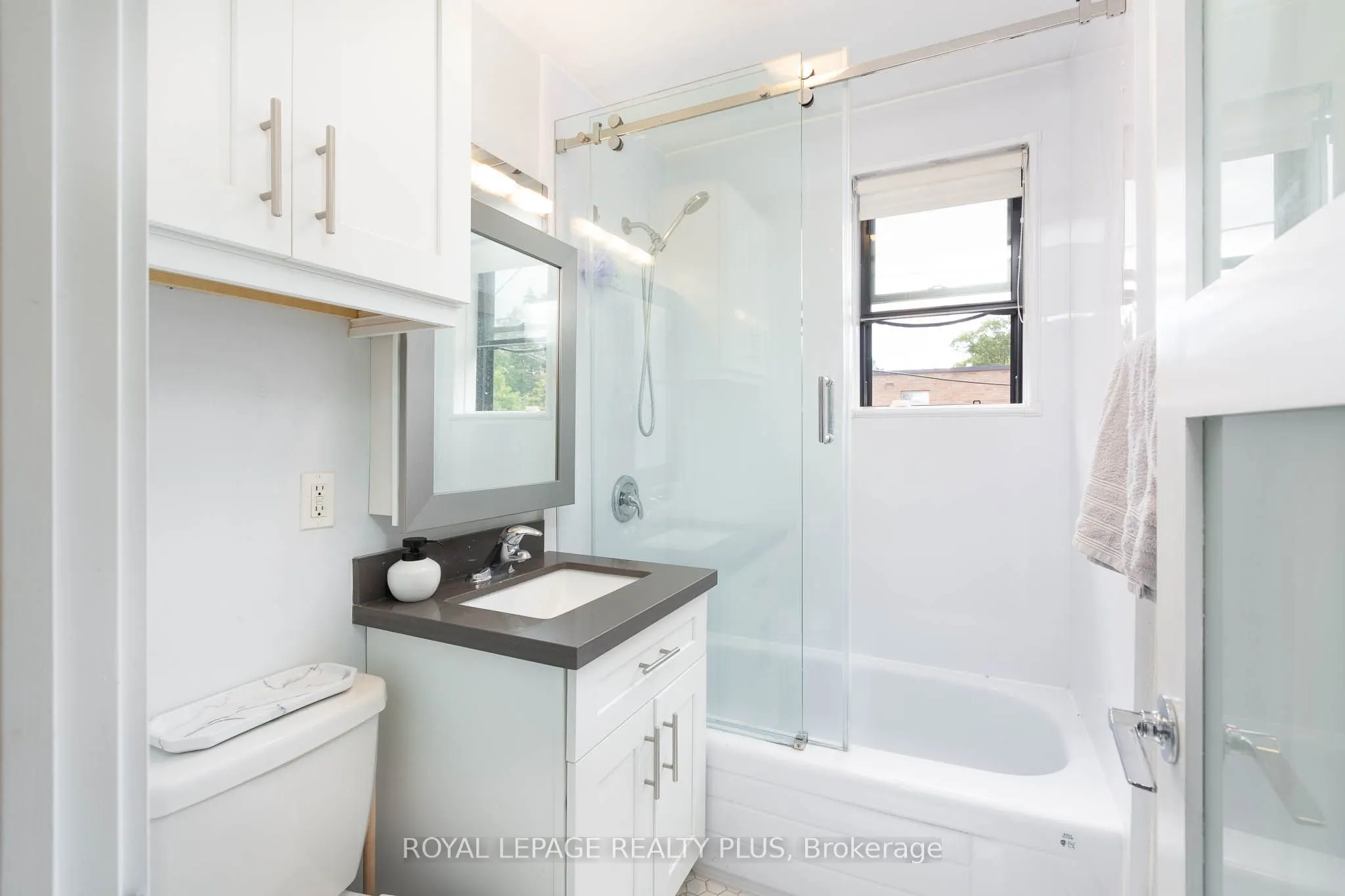 1 Elmwood Avenue S, #2