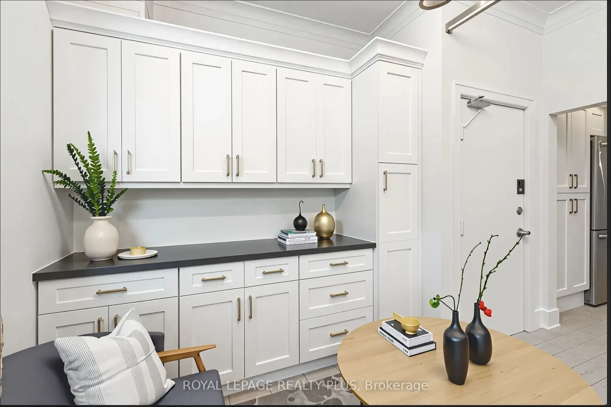 1 Elmwood Avenue S, #2