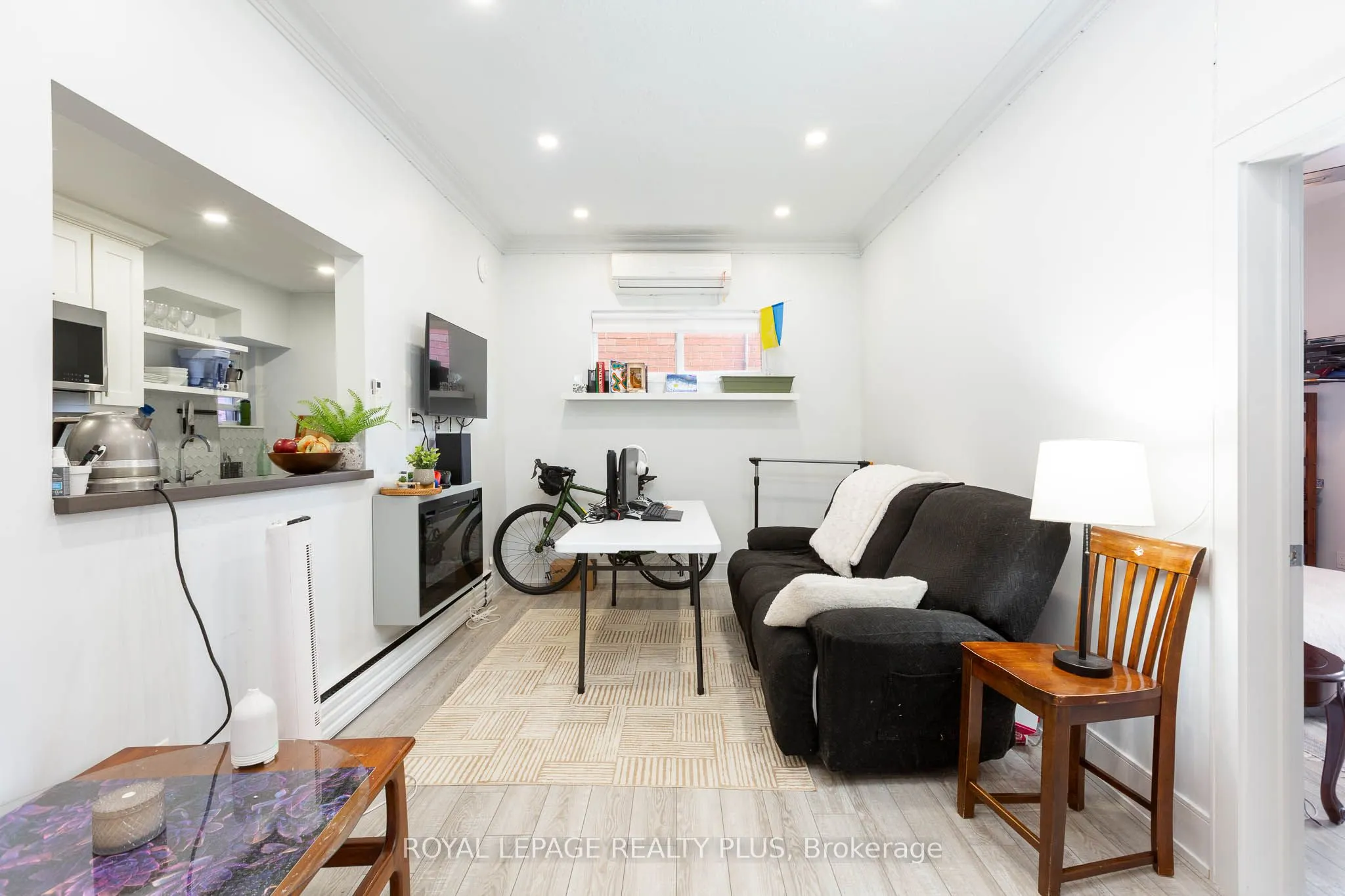 1 Elmwood Avenue S, #2