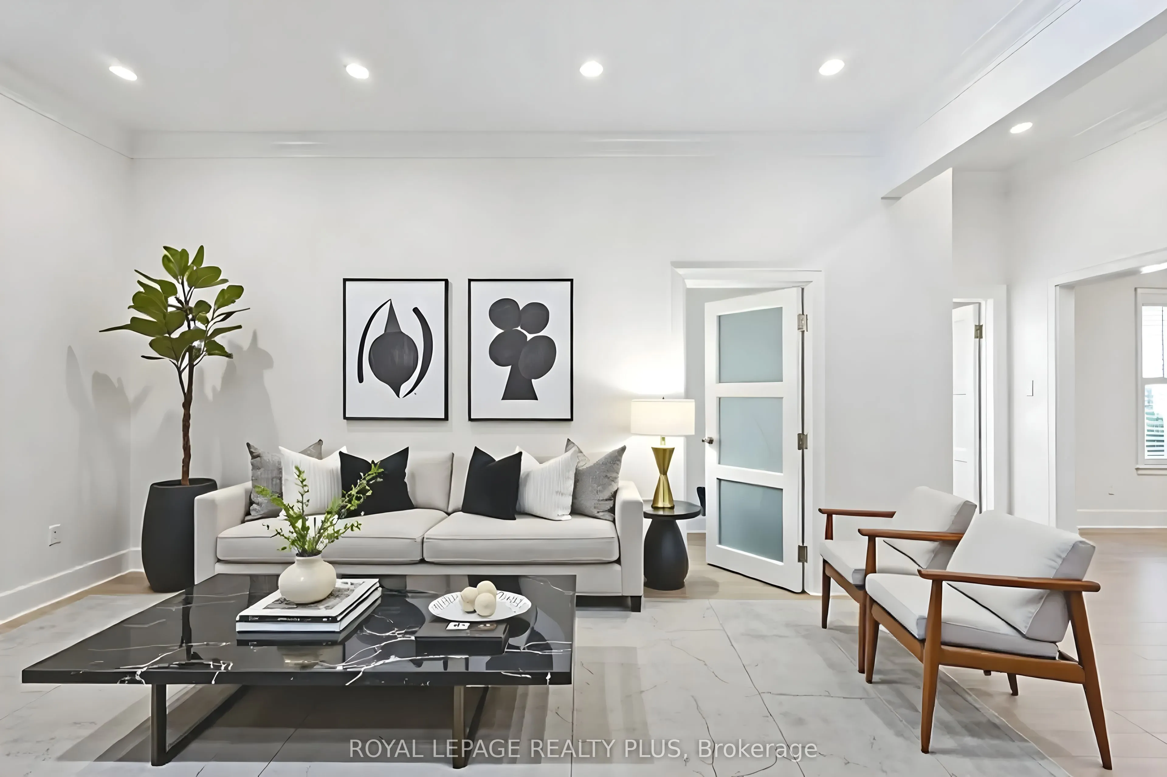 1 Elmwood Avenue S, #2