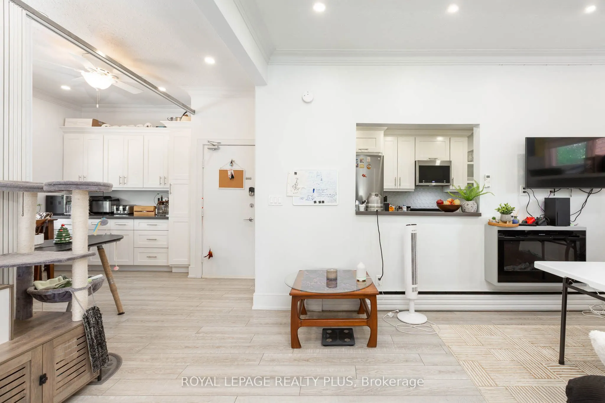 1 Elmwood Avenue S, #2