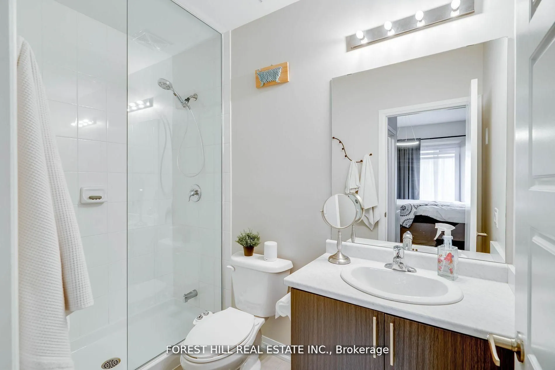 1210 Main Street E, #208
