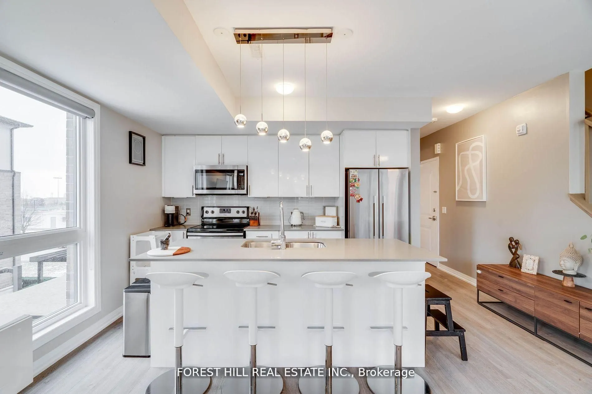 1210 Main Street E, #208