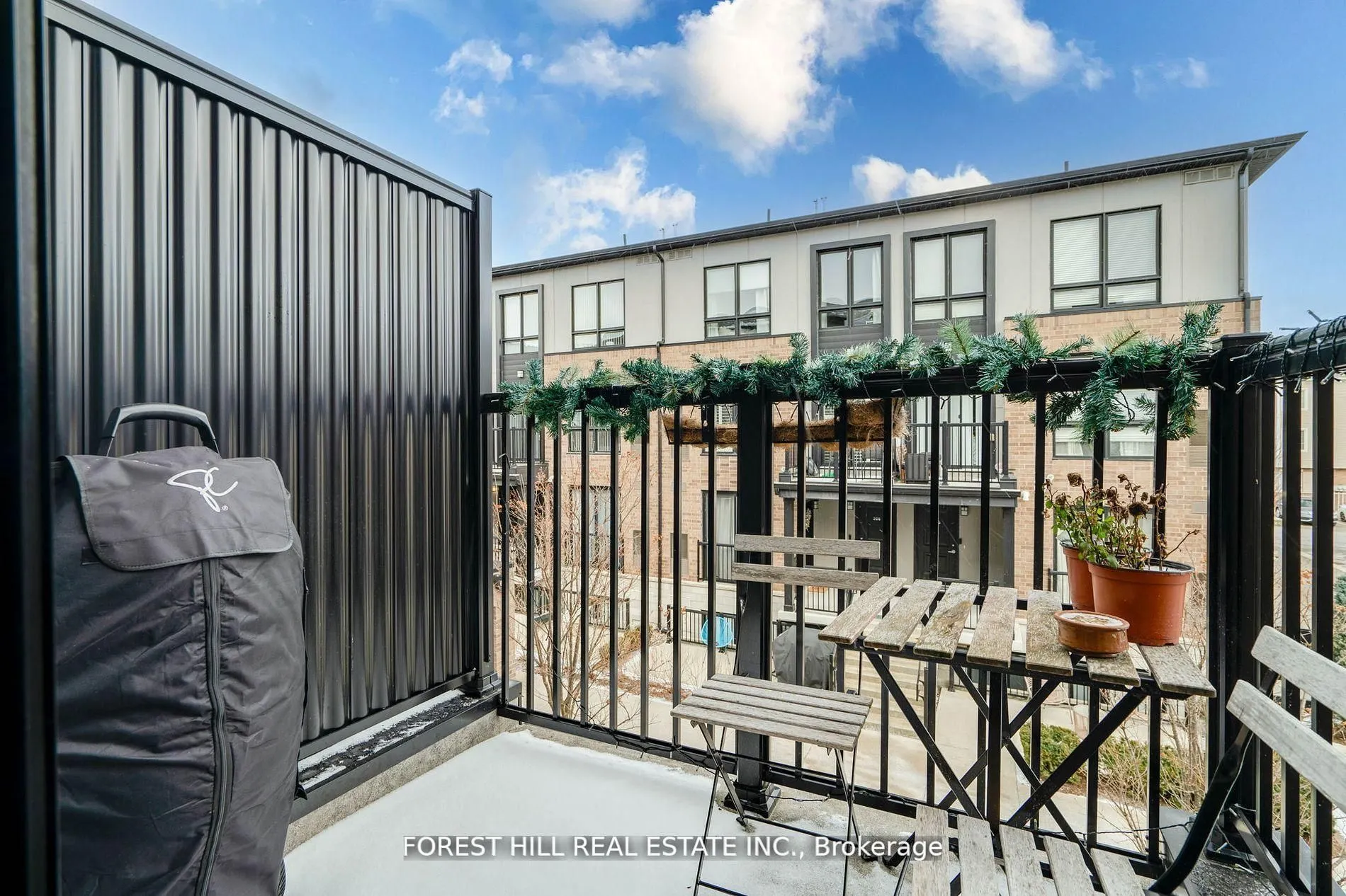 1210 Main Street E, #208