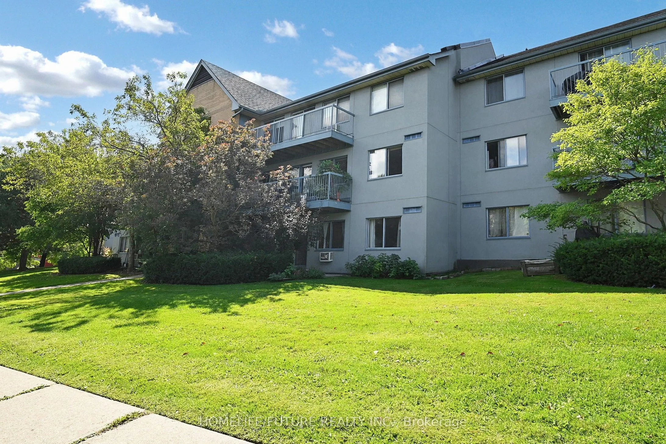 95 Trailwood Drive, #913