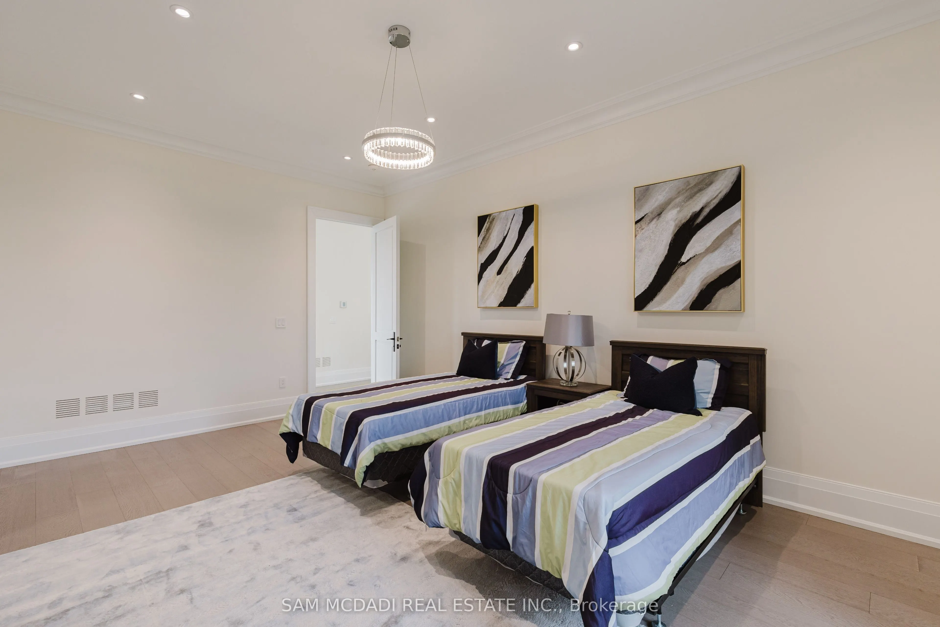 4 Saint Lukes Court