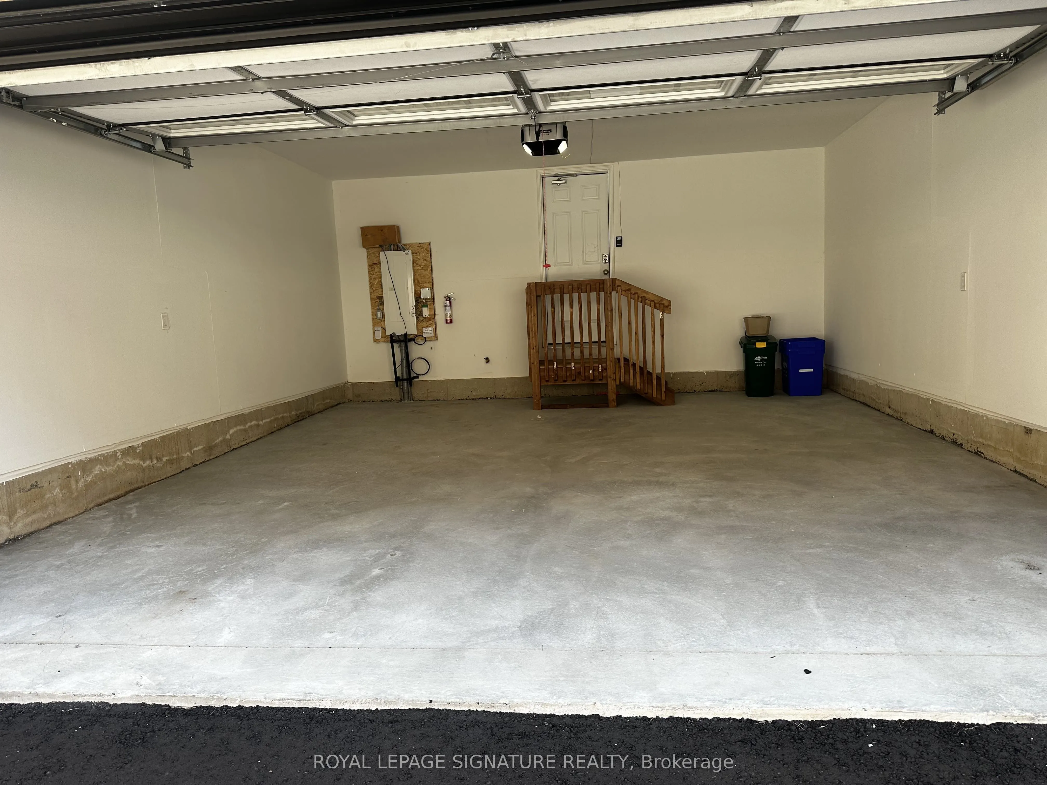 1259 Lily Crescent, #9