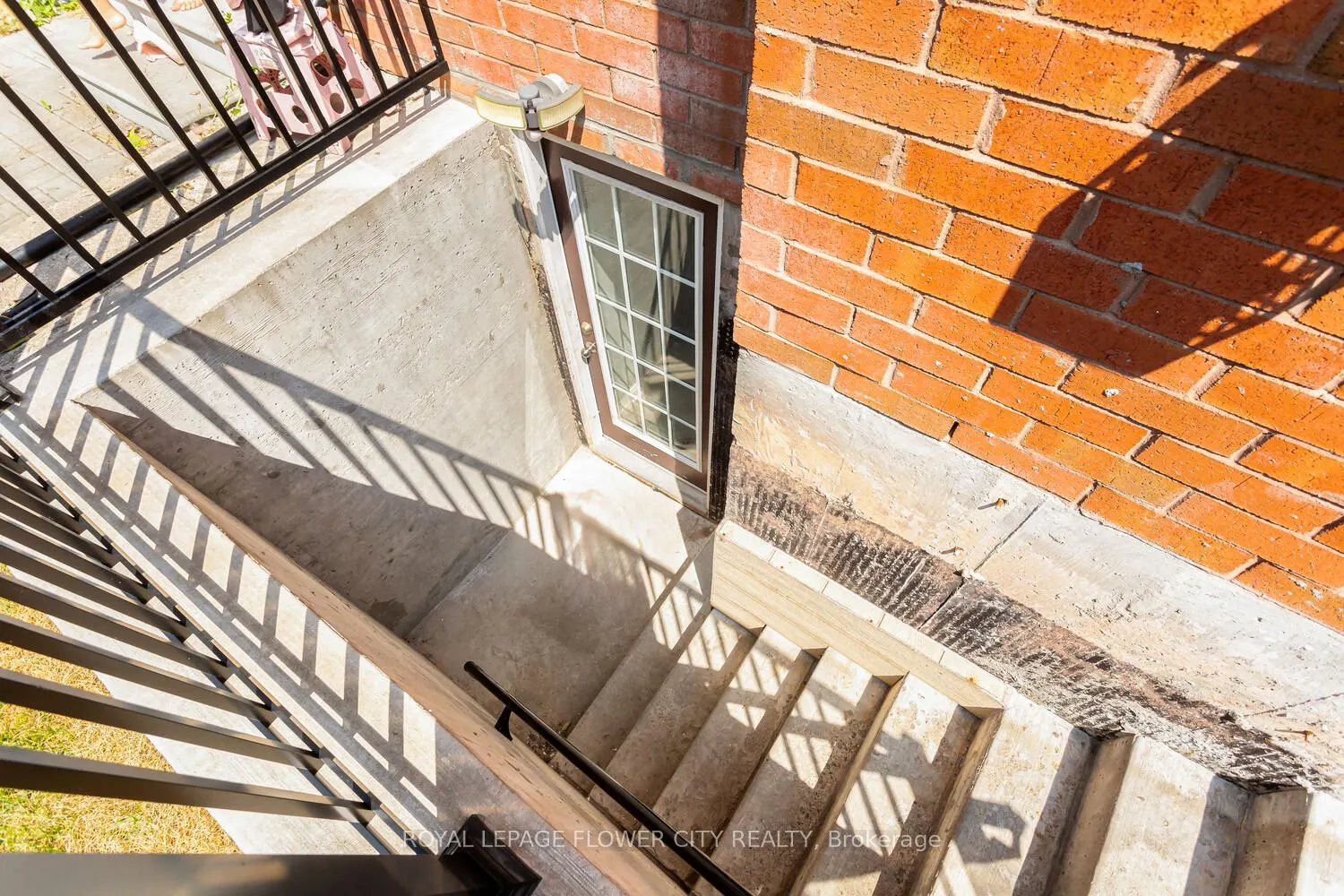 16 Elsinore Street