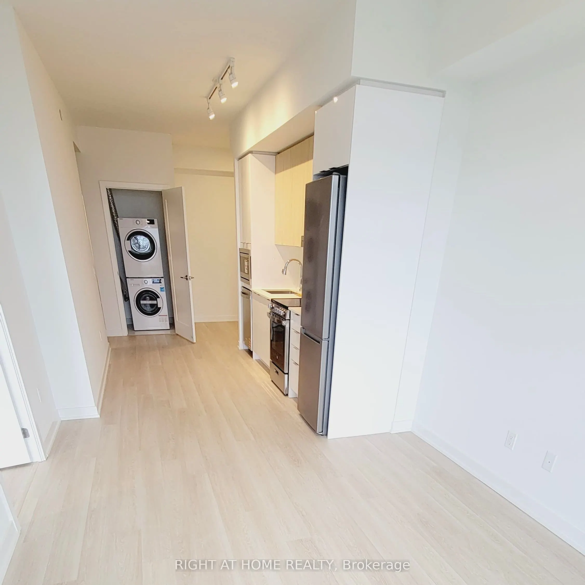 5105 Hurontario Street, #3001