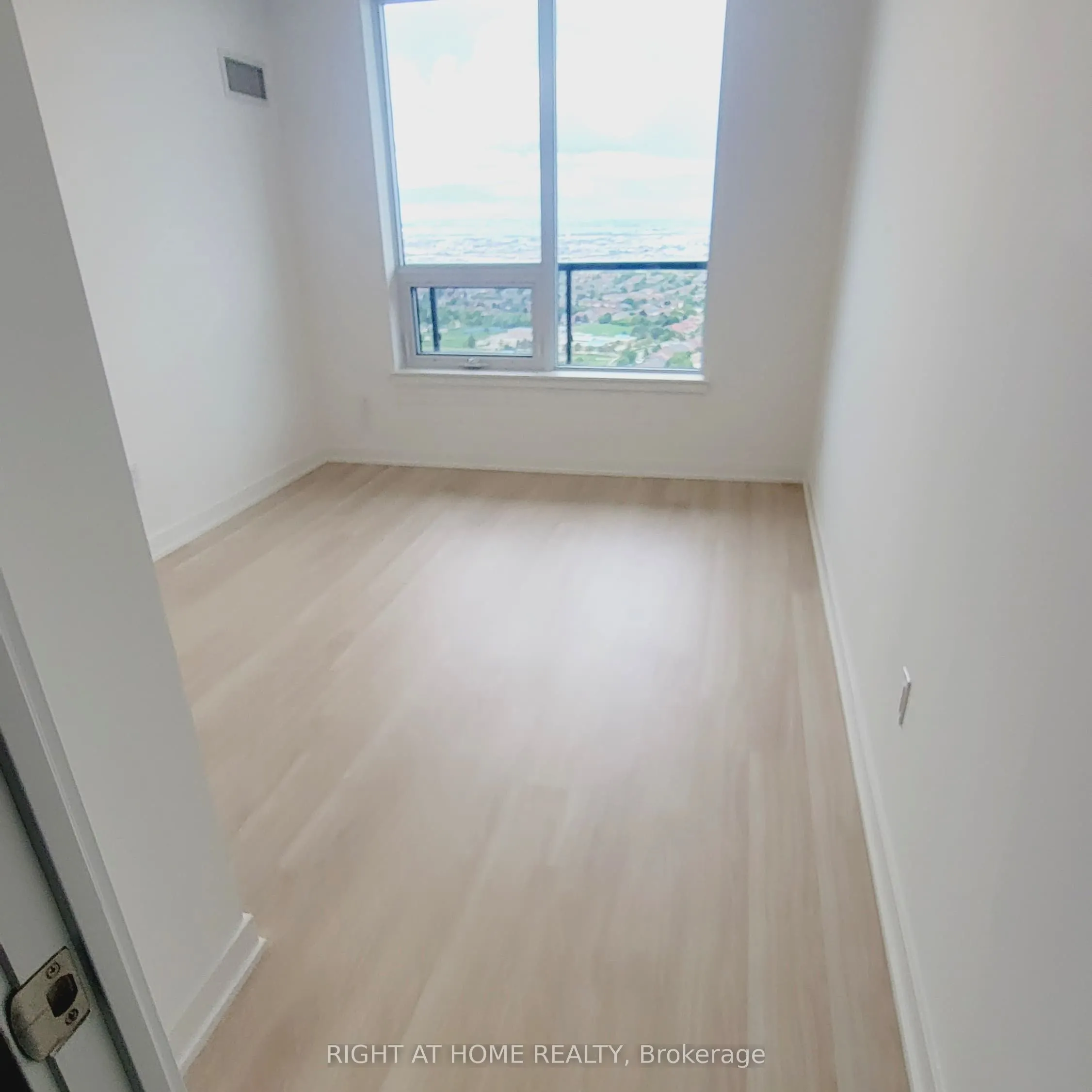 5105 Hurontario Street, #3001