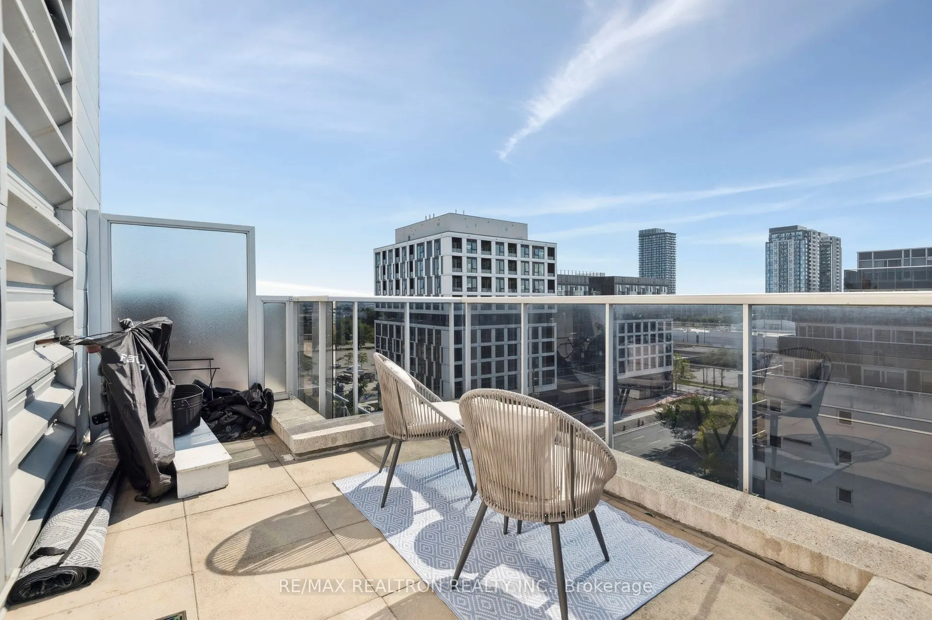 1040 The Queensway Avenue, #901