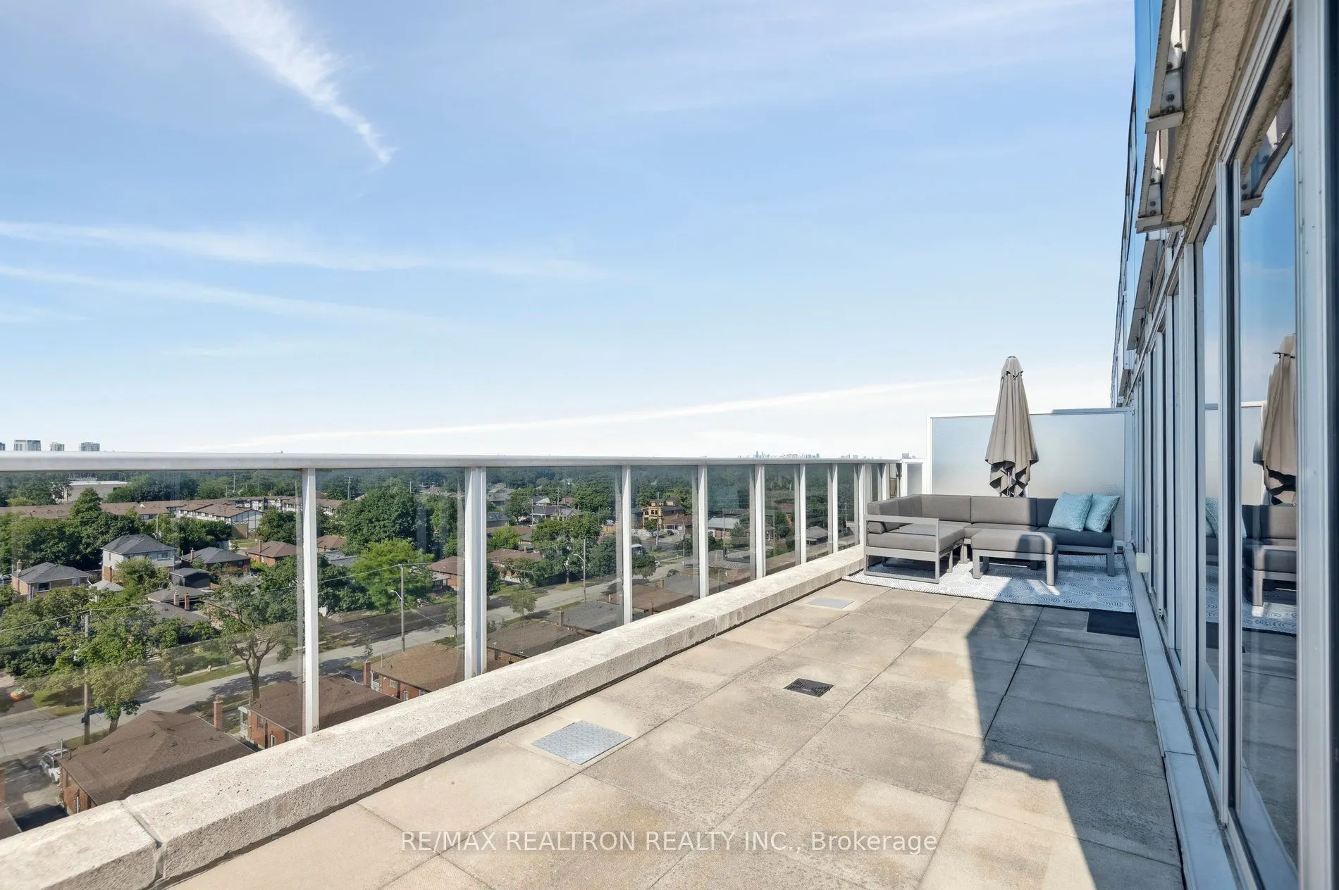 1040 The Queensway Avenue, #901