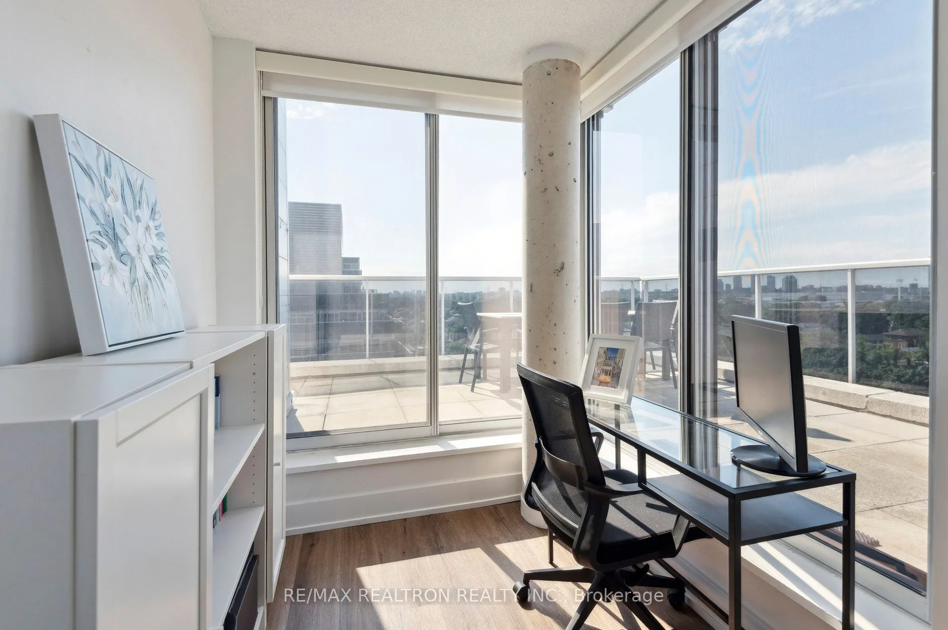 1040 The Queensway Avenue, #901