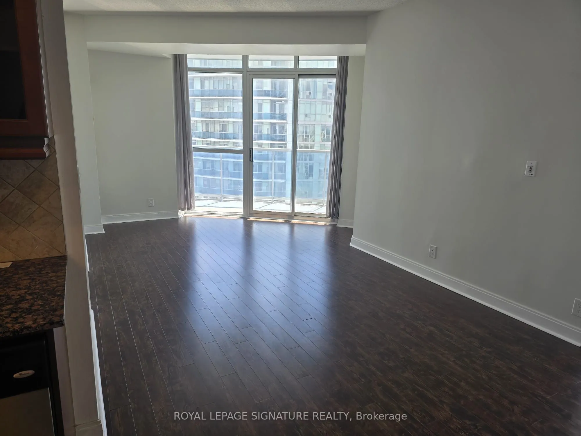 80 Absolute Avenue, #2806