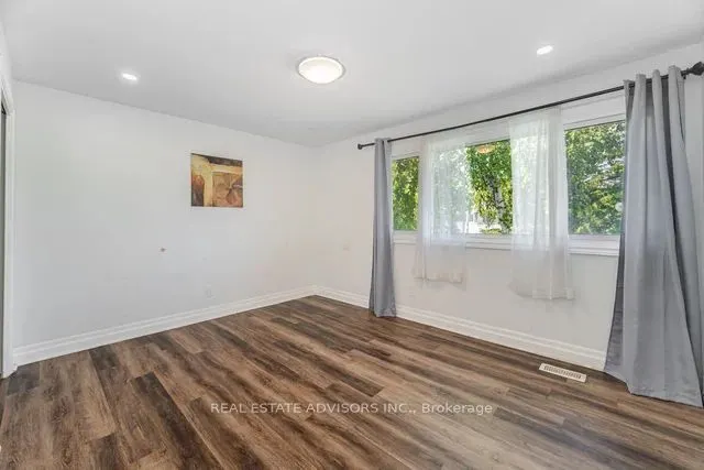 4 Parkend Avenue