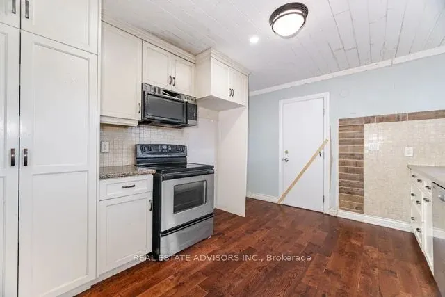 4 Parkend Avenue