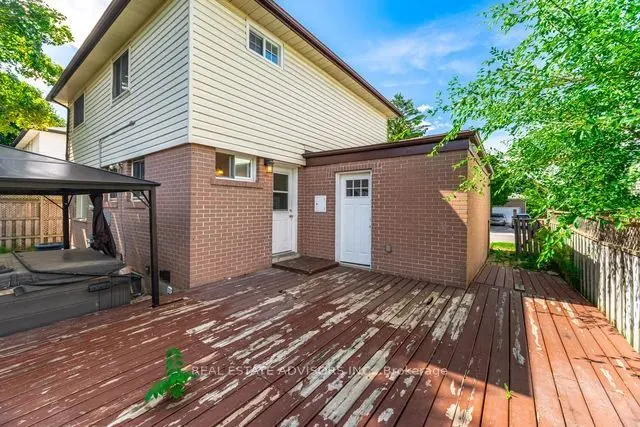 4 Parkend Avenue