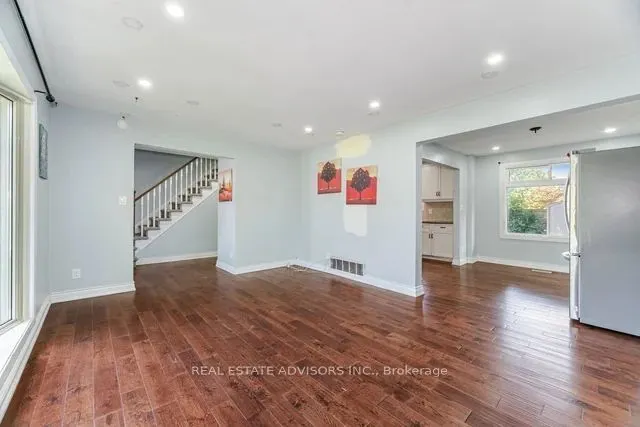 4 Parkend Avenue