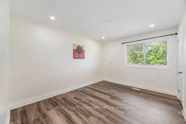 4 Parkend Avenue