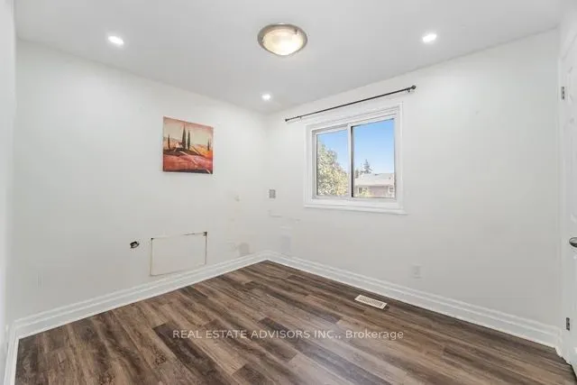 4 Parkend Avenue