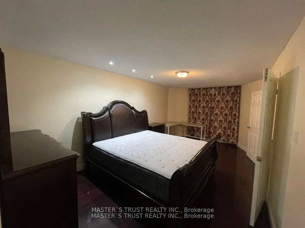 5019 Guildwood