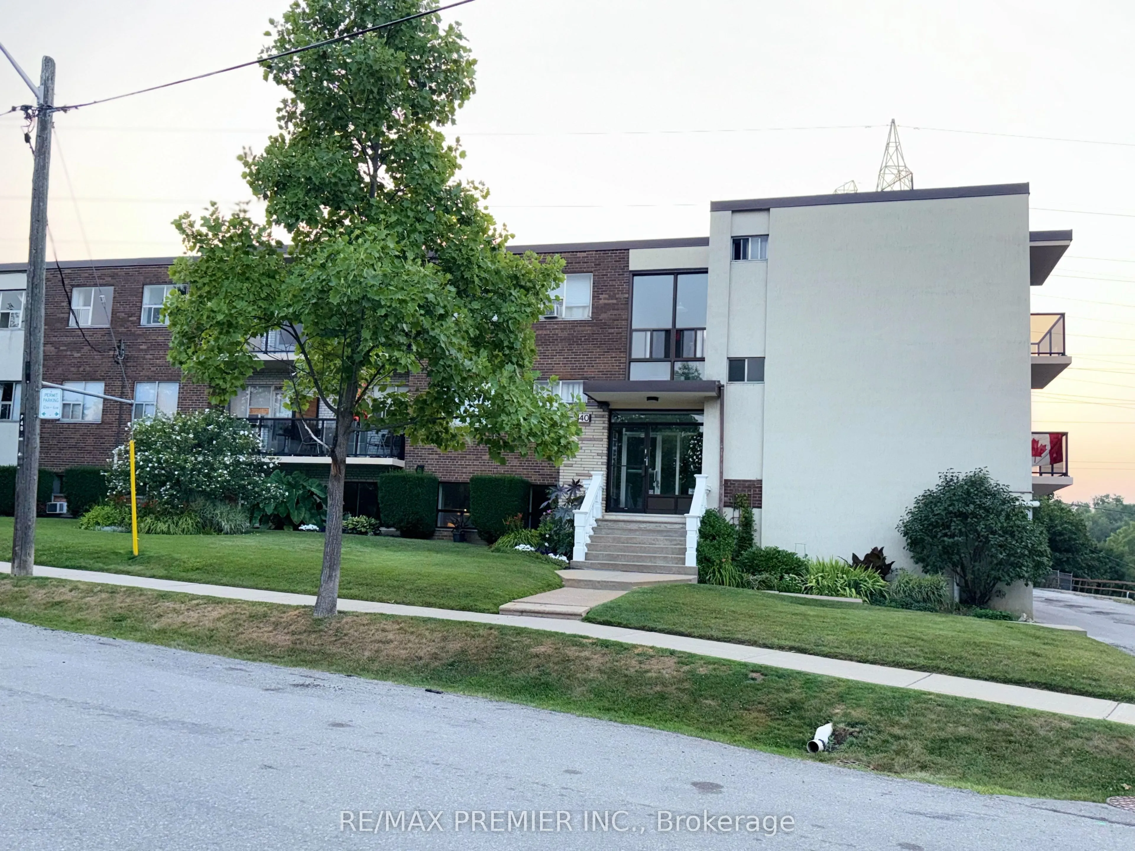 40 Torbolton Drive, #2