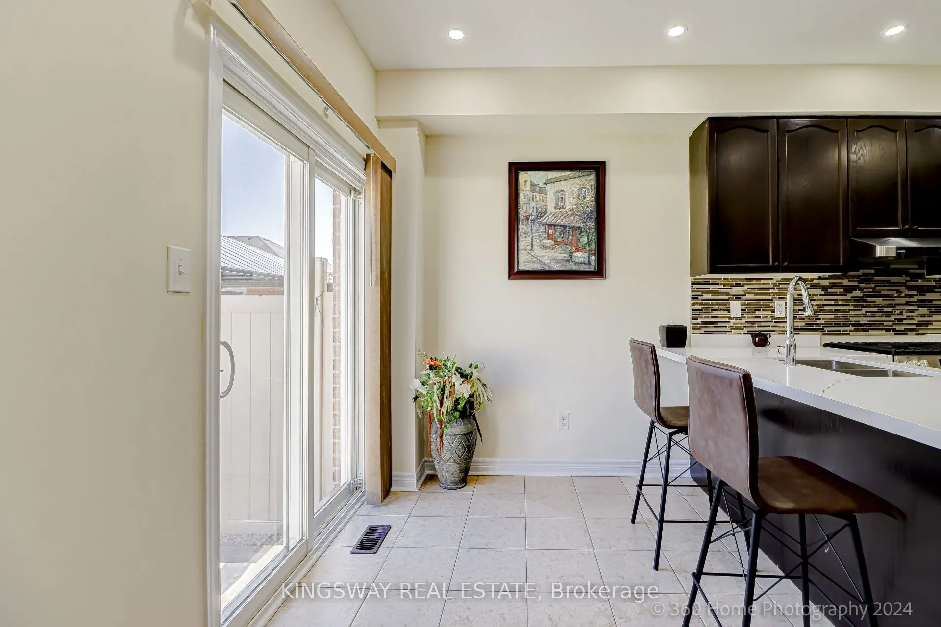 485 Meadowridge Court