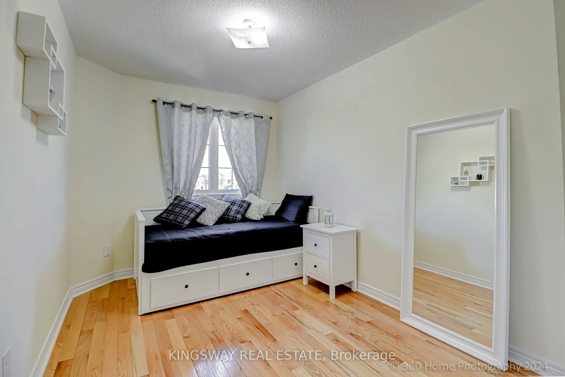 485 Meadowridge Court