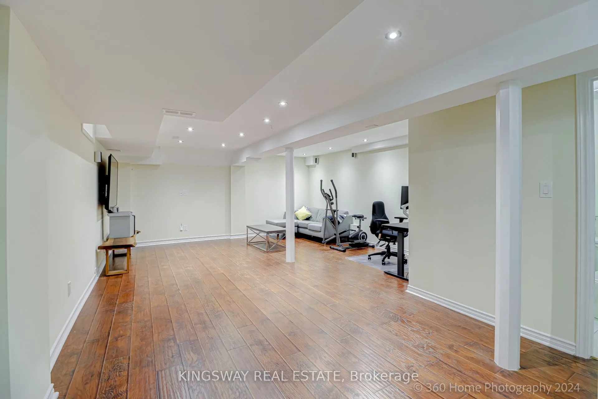 485 Meadowridge Court